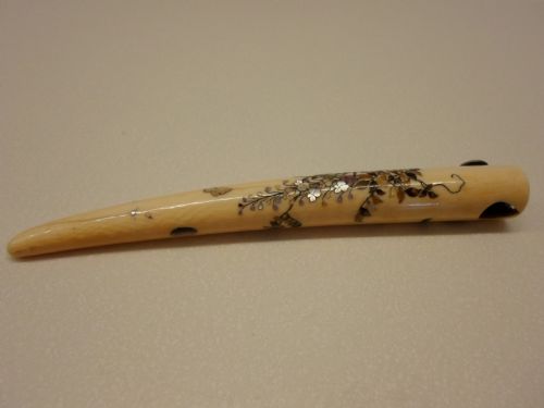 fig 1. UNUSUAL JAPANESE IVORY AND SHIBAYAMA CIGAR CUTTER