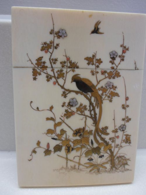 fig 1. JAPANESE IVORY LACQUER AND SHIBAYAMA CARD CASE