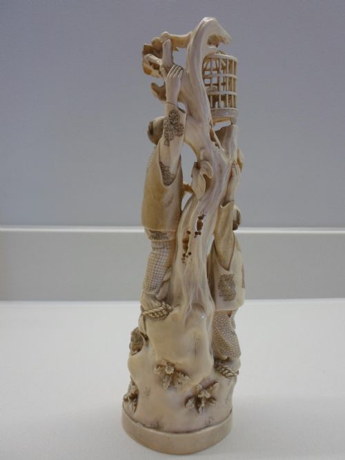 fig 2. LARGE FINE QUALITY ONE PIECE JAPANESE IVORY OKIMONO
