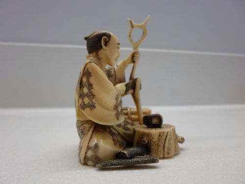 fig 1. JAPANESE IVORY OKIMONO WOODCUTTER MEIJI PERIOD