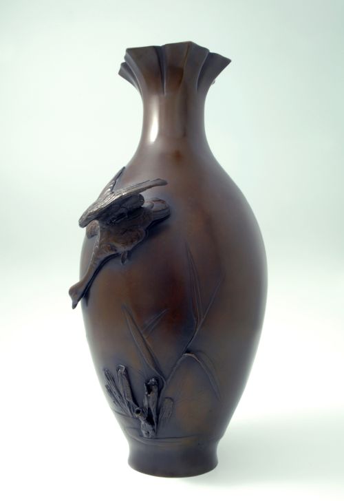 fig 1. LARGE JAPANESE BRONZE FLYING GOOSE VASE SIGNED