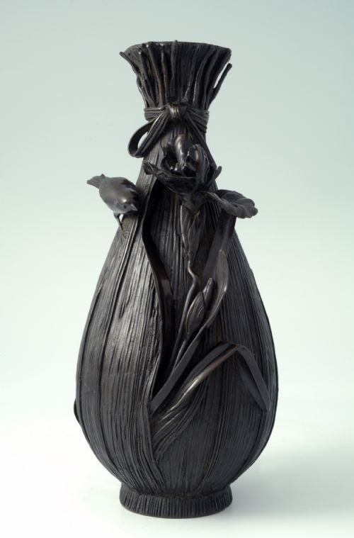 fig 1. DELIGHTFUL JAPANESE BRONZE BIRD VASE MEIJI PERIOD
