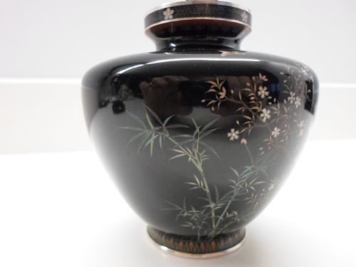 fig 1. GOLD WIRE JAPANESE CLOISONNE VASE MEIJI PERIOD