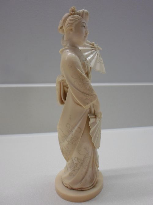 fig 1. EXCEPTIONAL QUALITY JAPANESE IVORY BEAUTIFUL BIJIN