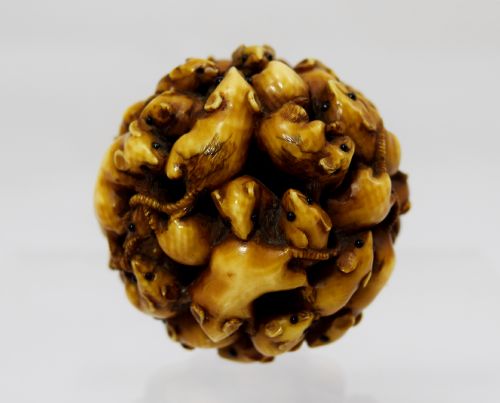 Superb Quality Pierced Ivory Rat Ball Ojime "Masamitsu"