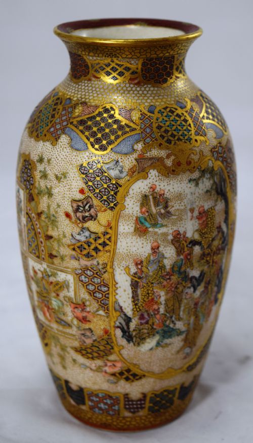FINE QUALITY PAIR OF MEIZAN JAPANESE SATSUMA VASES - ADDITIONAL PHOTO 7