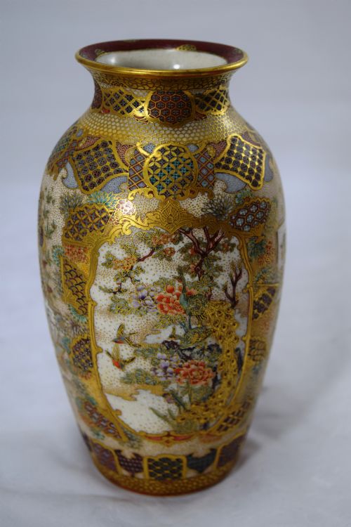 FINE QUALITY PAIR OF MEIZAN JAPANESE SATSUMA VASES - ADDITIONAL PHOTO 8