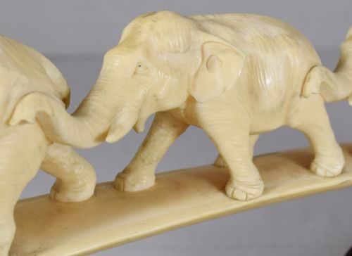 A GOOD JAPANESE ELEPHANT IVORY TUSK BRIDGE ON STAND - ADDITIONAL PHOTO 7