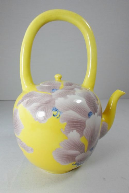a striking yellow ground tea kettle by makuzu kozan - CATEGORY: ANTIQUE CERAMICS - DATED 1890