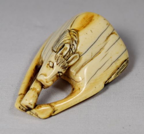 A LARGE JAPANESE EDO PERIOD IVORY HORSE NETSUKE - ADDITIONAL PHOTO 1