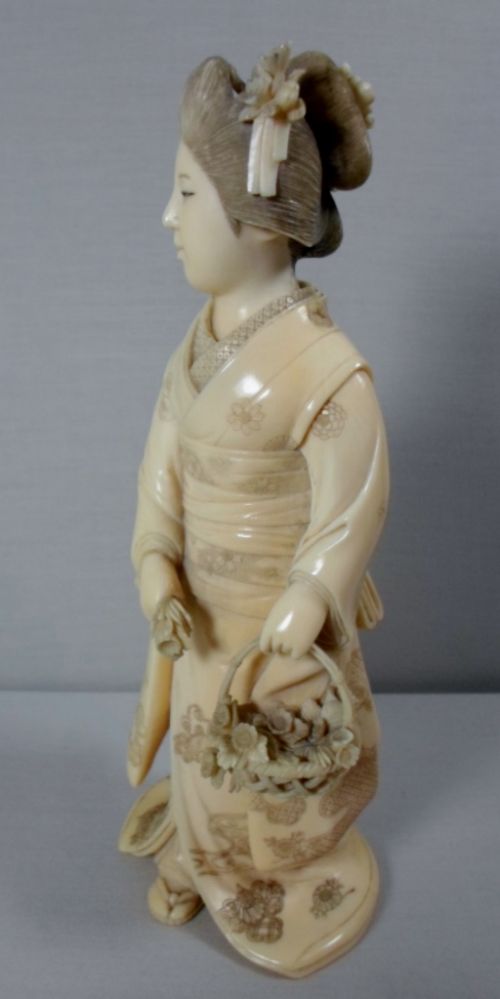 JAPANESE IVORY OKIMONO BEAUTIFUL BIJIN SIGNED KOICHI - ADDITIONAL PHOTO 5