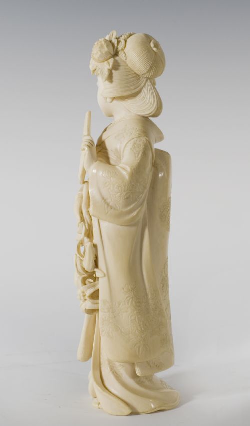 FABULOUS QUALITY JAPANESE IVORY OKIMONO BEAUTIFUL BIJIN - ADDITIONAL PHOTO 3