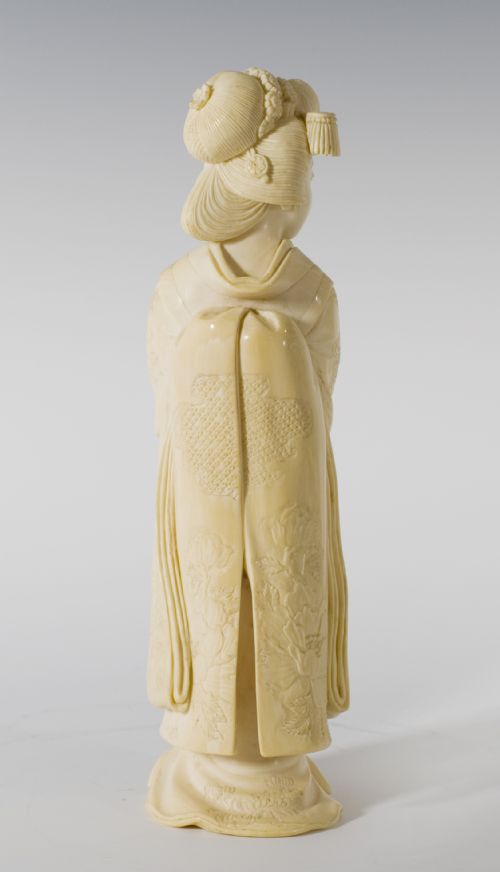FABULOUS QUALITY JAPANESE IVORY OKIMONO BEAUTIFUL BIJIN - ADDITIONAL PHOTO 5