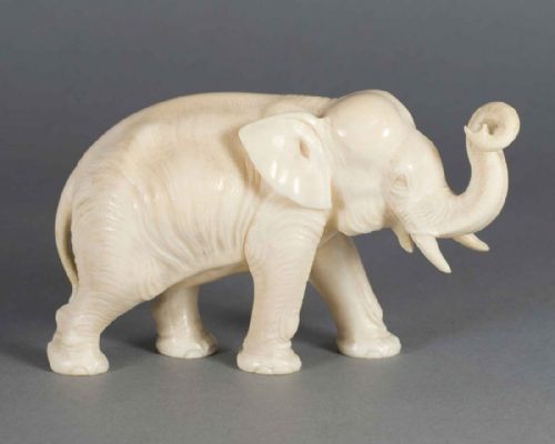 a fine quality japanese one piece ivory elephant okimono - CATEGORY: ANTIQUE MISCELLANEOUS - DATED 1900