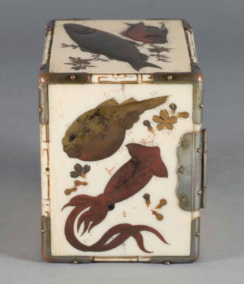 A CHARMING JAPANESE IVORY SHIBAYAMA LACQUERED FISH KODANSU - ADDITIONAL PHOTO 5