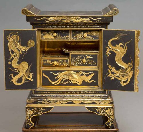 A FINE JAPANESE KOMAI STYLE SHODANA CABINET ON STAND - ADDITIONAL PHOTO 1