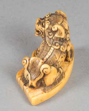 LOVELY EDO PERIOD JAPANESE IVORY NETSUKE SHI SHI DOG - ADDITIONAL PHOTO 7