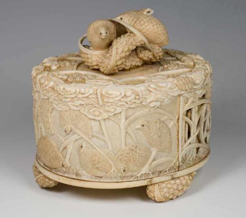 DELIGHTFUL JAPANESE IVORY QUAIL MILLET LIDDED BOX - ADDITIONAL PHOTO 1