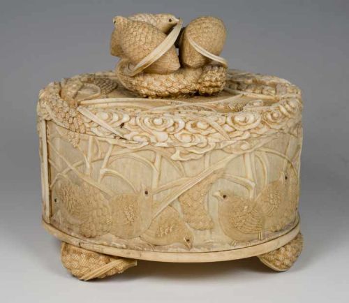 DELIGHTFUL JAPANESE IVORY QUAIL MILLET LIDDED BOX - ADDITIONAL PHOTO 4