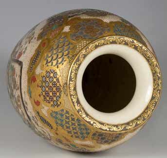 PAIR OF MEIJI PERIOD JAPANESE SATSUMA VASES BY MEIZAN - ADDITIONAL PHOTO 8