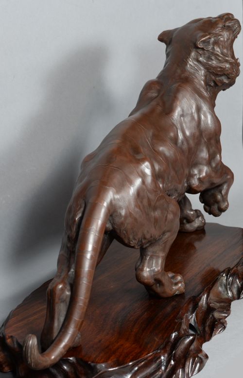OUTSTANDING QUALITY JAPANESE BRONZE TIGER ON STAND BY THE MARUKI COMPANY - ADDITIONAL PHOTO 2