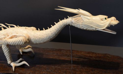 LARGE FULLY ARTICULATED JAPANESE IVORY DRAGON JIZAI OKIMONO ON STAND - ADDITIONAL PHOTO 2