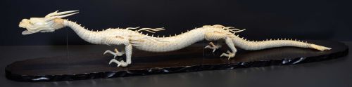 LARGE FULLY ARTICULATED JAPANESE IVORY DRAGON JIZAI OKIMONO ON STAND - ADDITIONAL PHOTO 5