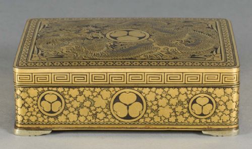 A FINE QUALITY JAPANESE IRON BOX BY THE KOMAI COMPANY OF KYOTO - ADDITIONAL PHOTO 2