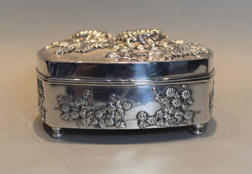 HIGH QUALITY CHINESE SILVER LIDDED BOX BY WANHING - ADDITIONAL PHOTO 1