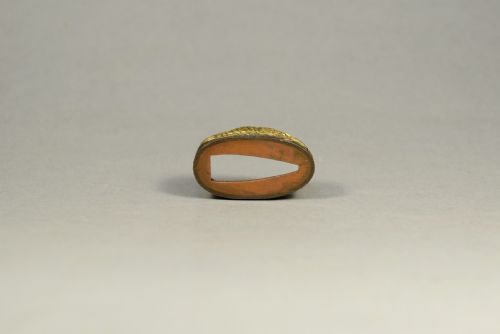 A NICE GROUP OF JAPANESE EDO PERIOD MIXED METAL FUCHI SWORD FITTINGS - ADDITIONAL PHOTO 8