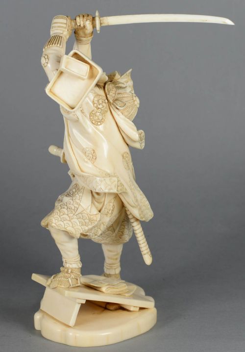 LOVELY QUALITY JAPANESE MEIJI PERIOD IVORY OKIMONO DEPICTING A SAMURAI WARRIOR SIGNED - ADDITIONAL PHOTO 8