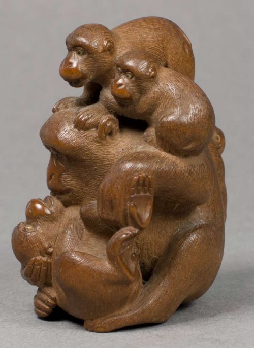 LARGE JAPANESE BOXWOOD MONKEY GROUP NETSUKE MOTHER AND FOUR YOUNG SHOU SAI - ADDITIONAL PHOTO 4