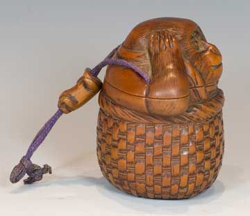 FINELY CARVED JAPANESE BOXWOOD MONKEY TONKOTSU TOBACCO CONTAINER - ADDITIONAL PHOTO 1