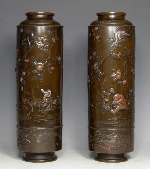 LARGE PAIR OF JAPANESE BRONZE MIXED METAL MONKEY VASES HAMADA YOSHIFUMI - ADDITIONAL PHOTO 5