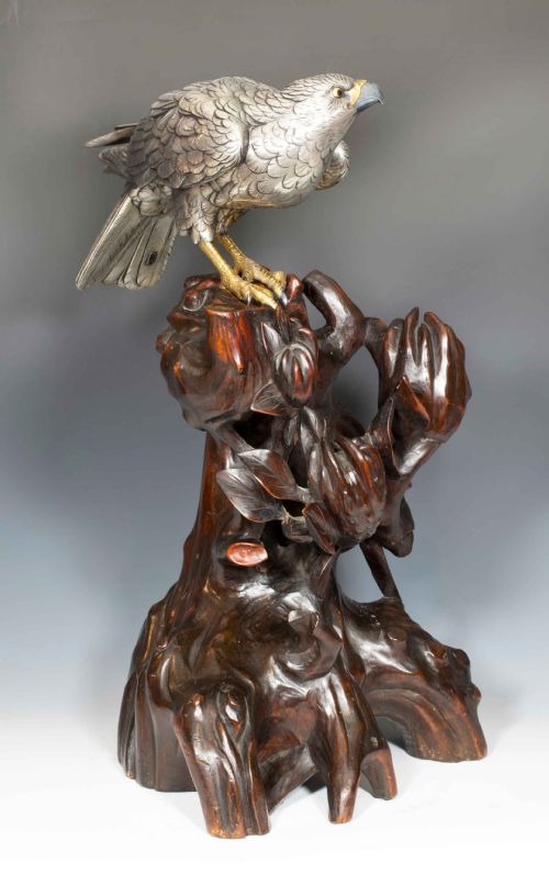 JAPANESE SILVERED BRONZE GOSS HAWK ON ROOTWOOD STAND BY KUNICHIKA - ADDITIONAL PHOTO 7