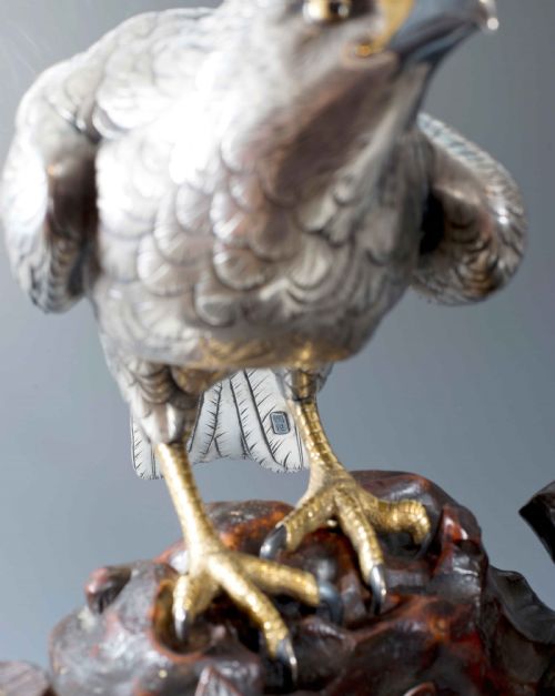 JAPANESE SILVERED BRONZE GOSS HAWK ON ROOTWOOD STAND BY KUNICHIKA - ADDITIONAL PHOTO 9
