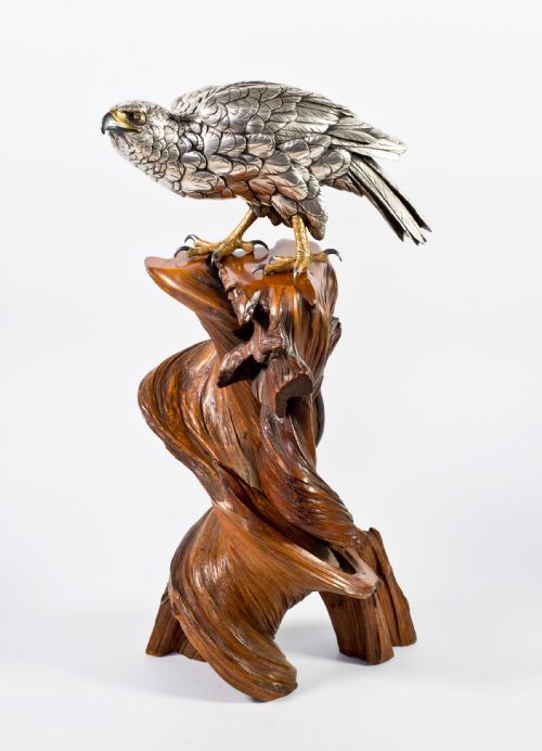 japanese silvered bronze hawk on naturalistic wood standyoshitani - CATEGORY: ANTIQUE SCULPTURES - DATED 1890