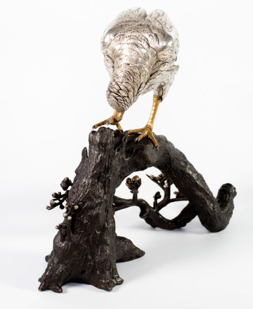 JAPANESE SILVERED BRONZE HAWK ON PRUNUS BRANCH BY KAZAN - ADDITIONAL PHOTO 7