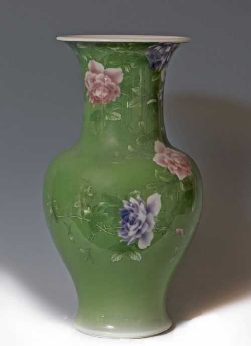 LARGE JAPANESE CERAMIC VASE BY MAKUZU KOZAN - ADDITIONAL PHOTO 2