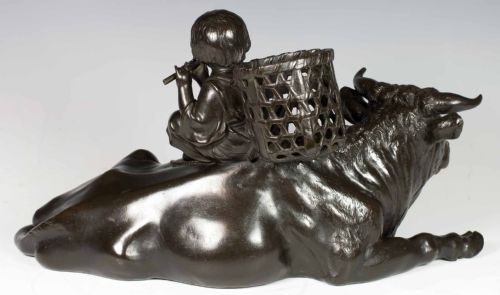 JAPANESE BRONZE OKIMONO BOY SEATED UPON AN OXEN - ADDITIONAL PHOTO 5