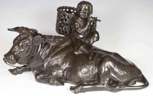 JAPANESE BRONZE OKIMONO BOY SEATED UPON AN OXEN - ADDITIONAL PHOTO 7