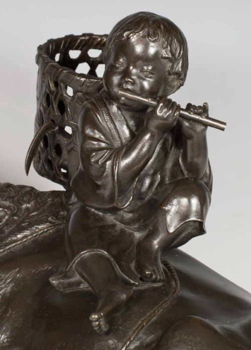 JAPANESE BRONZE OKIMONO BOY SEATED UPON AN OXEN - ADDITIONAL PHOTO 8