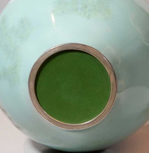 JAPANESE CLOISONNE ENAMEL VASE ATTRIBUTED TO GONDA HIROSUKE - ADDITIONAL PHOTO 5