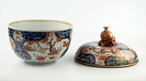 JAPANESE 17TH CENTURY ARITA BOWL AND COVER - ADDITIONAL PHOTO 5
