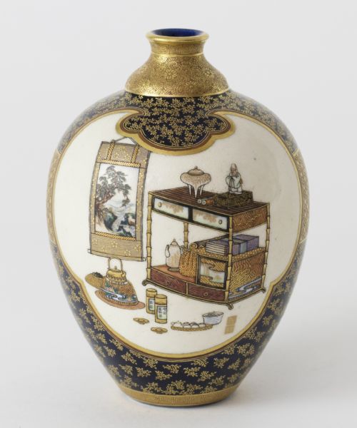 japanese satsuma vase multi signed by kinkozan - CATEGORY: ANTIQUE VASES - DATED 19TH CENTURY