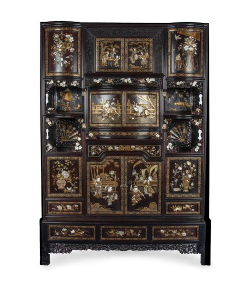 OUTSTANDING JAPANESE GOLD LACQUER AND SHIBAYAMA SHODANA CABINET - ADDITIONAL PHOTO 2
