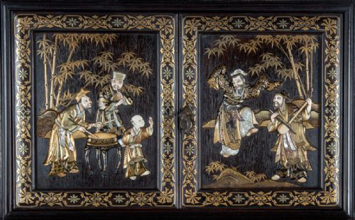 OUTSTANDING JAPANESE GOLD LACQUER AND SHIBAYAMA SHODANA CABINET - ADDITIONAL PHOTO 4