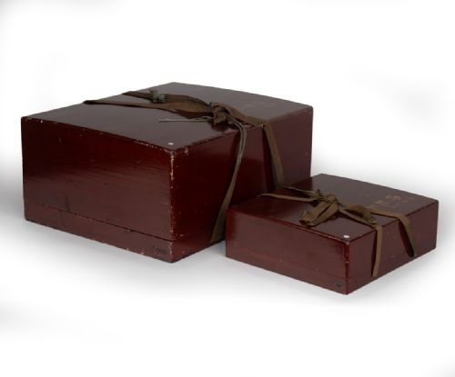EXCEPTIONAL JAPANESE GOLD LACQUER SUZURIBAKO AND BUNKO SET - ADDITIONAL PHOTO 2