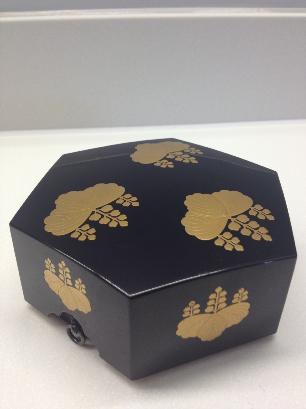 JAPANESE MAKIE LACQUERED BOX AND COVER SILVER HANDLES MEIJI PERIOD