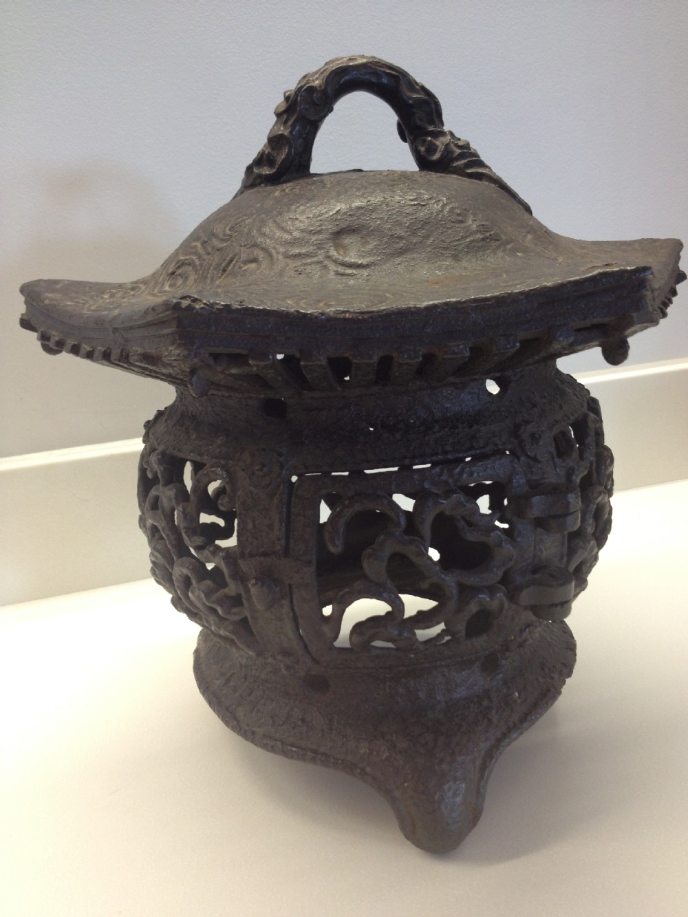 LARGE HEAVY JAPANESE IRON LANTERN EDO PERIOD 